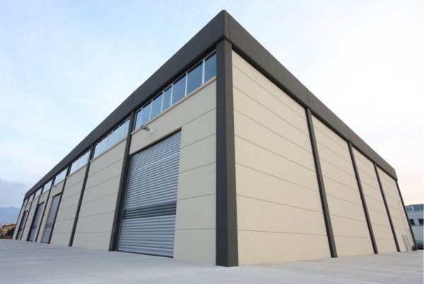 Cold storage facility with workers